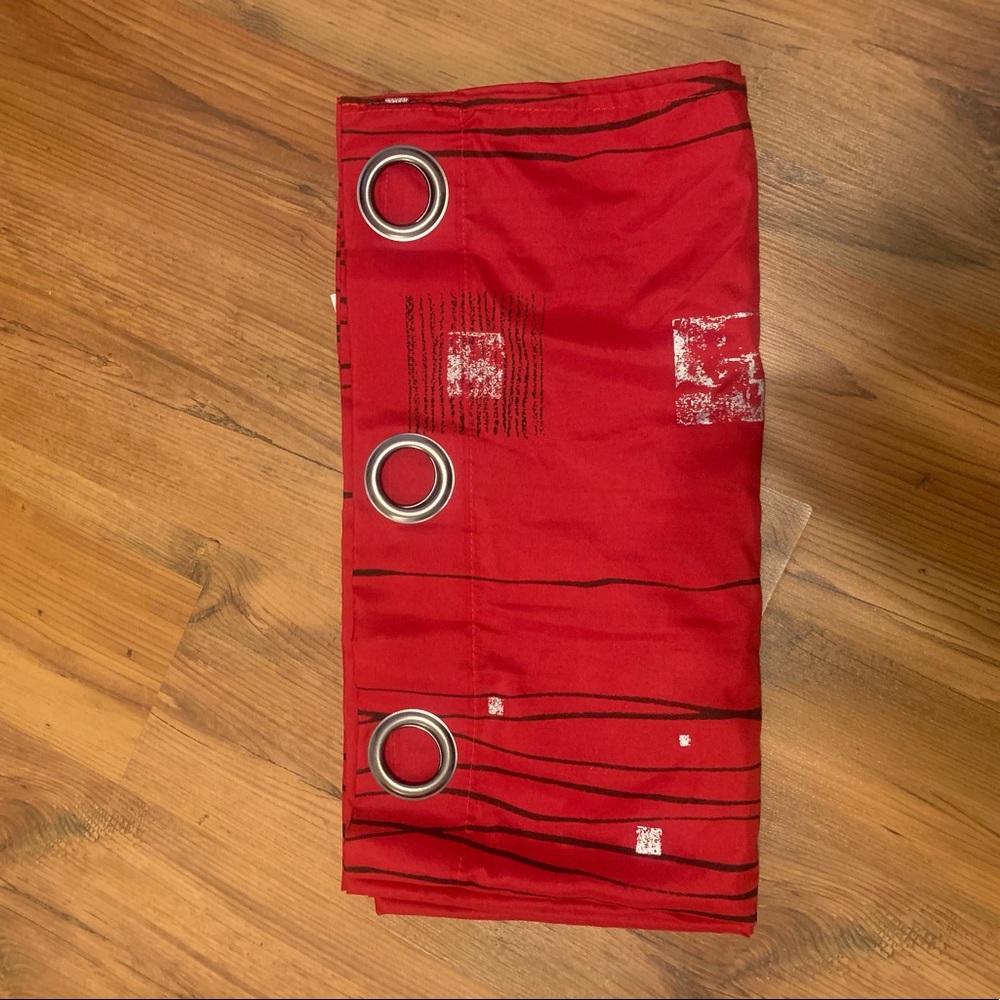 Red orientale style exotic pattern curtains
